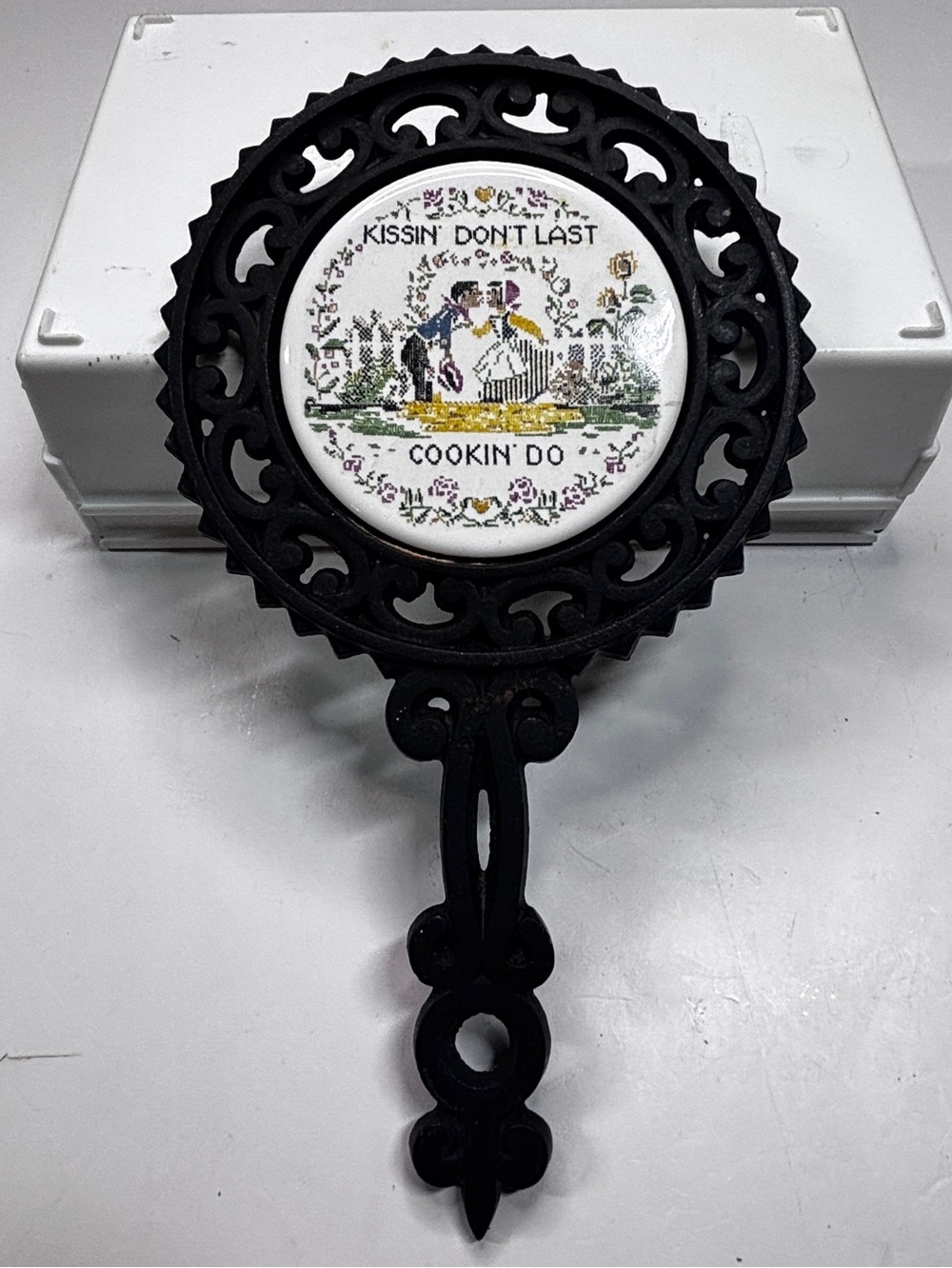 Cast Iron Tile Trivet Kissin Don't Last Cookin Do Vtg Cross Stitch Country Core